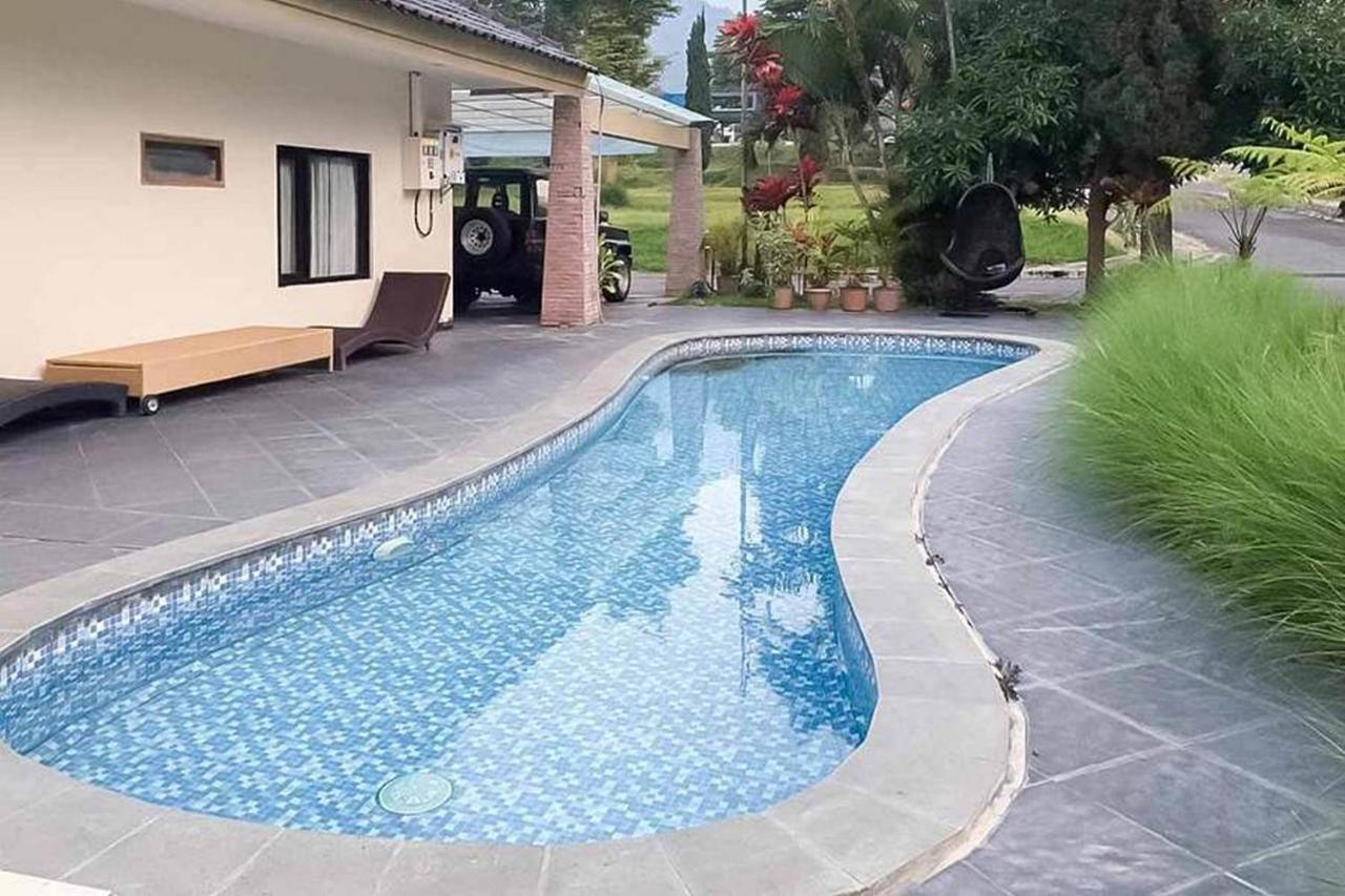 Reddoorz Plus At Panorama Villas Batu Бату Екстериор снимка